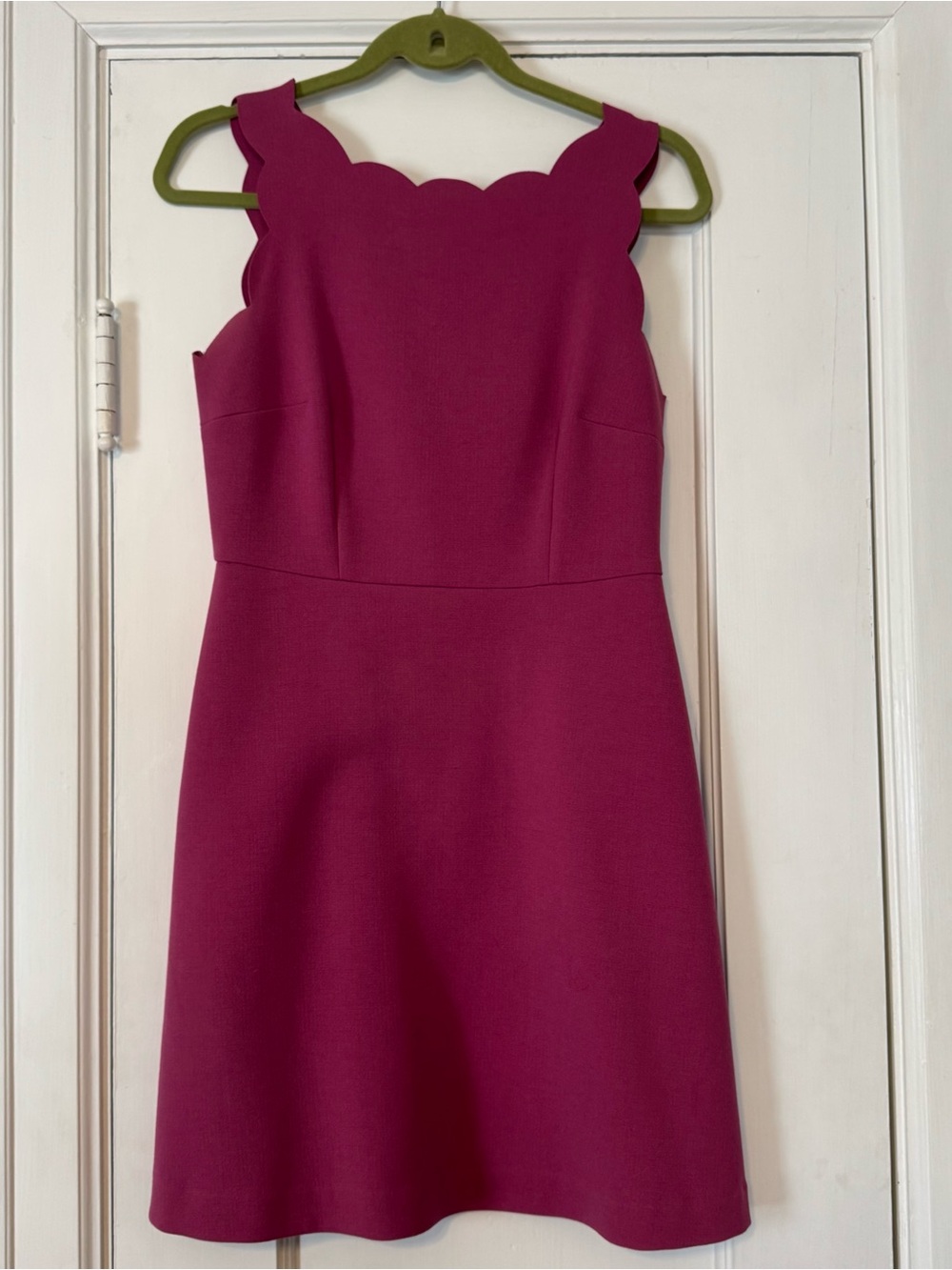 Women’s Scallop-Edge Sleeveless Dress in Berry